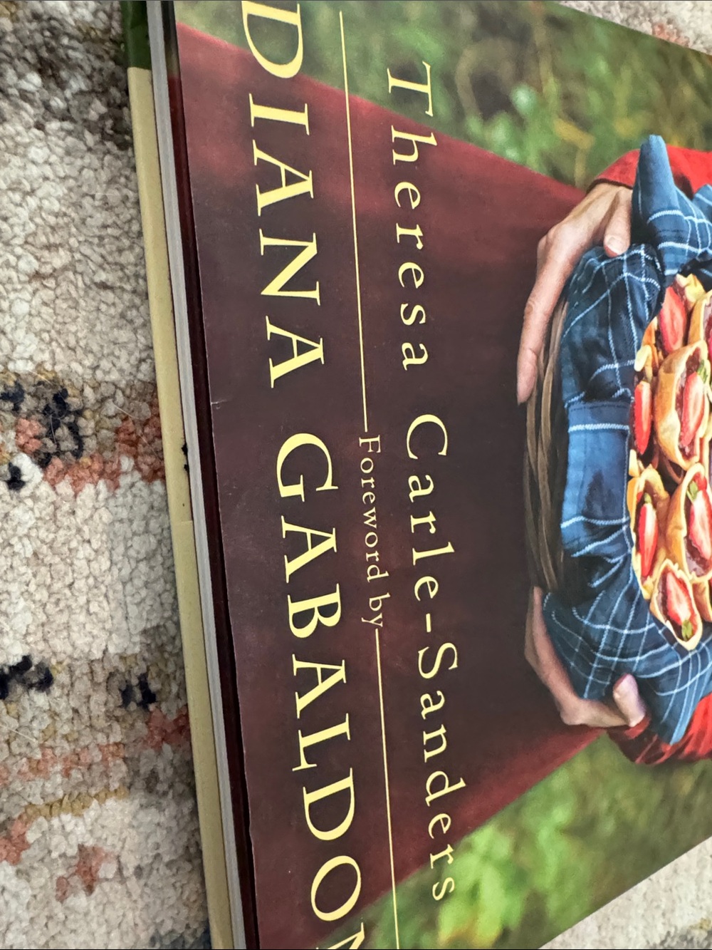 Outlander Kitchen Cookbook by Diana Gabaldon - Red Cover - Picture 5 of 6